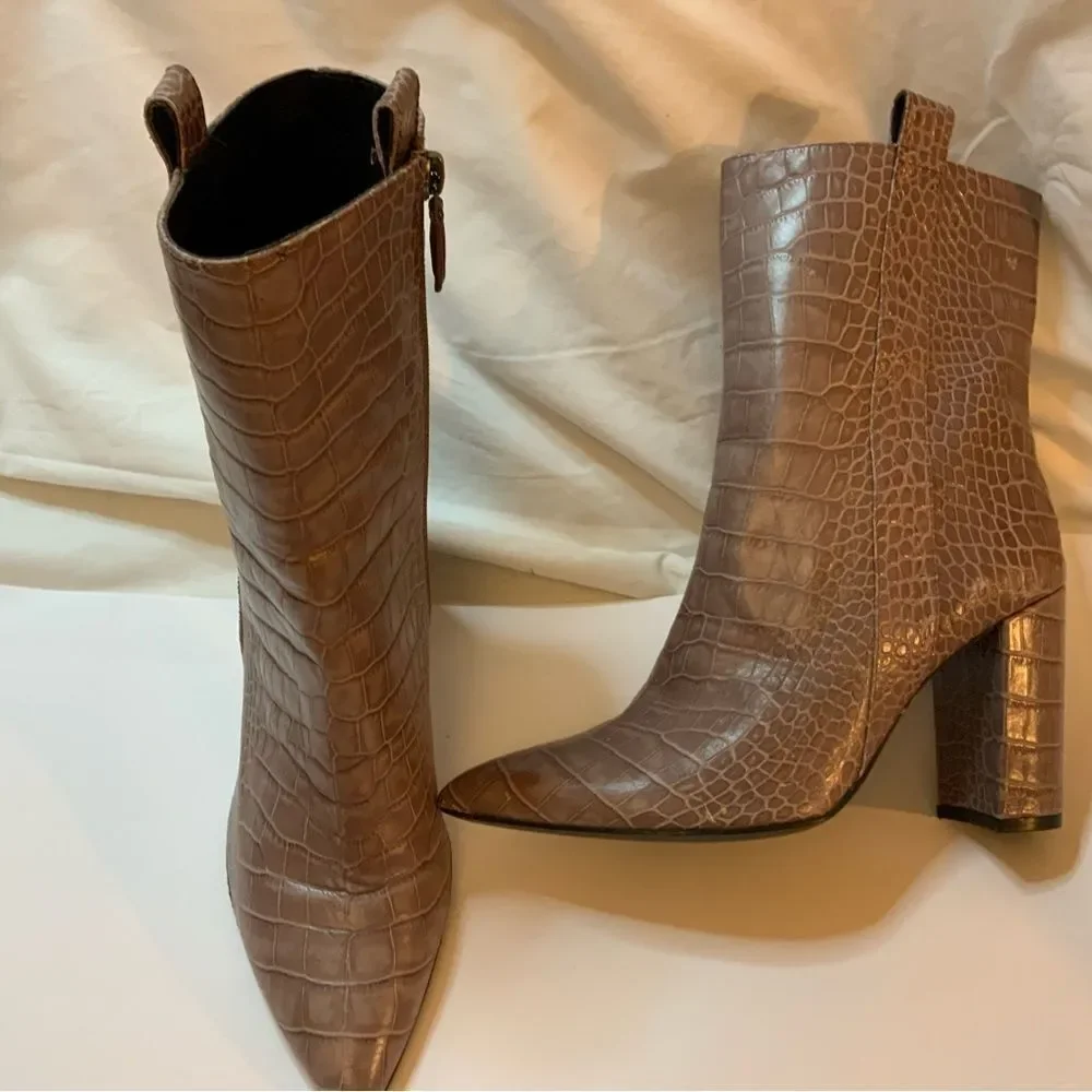 Bruno Premi snake embossed leather upper Women's Shoes Ankle Boots Size 38 / 8